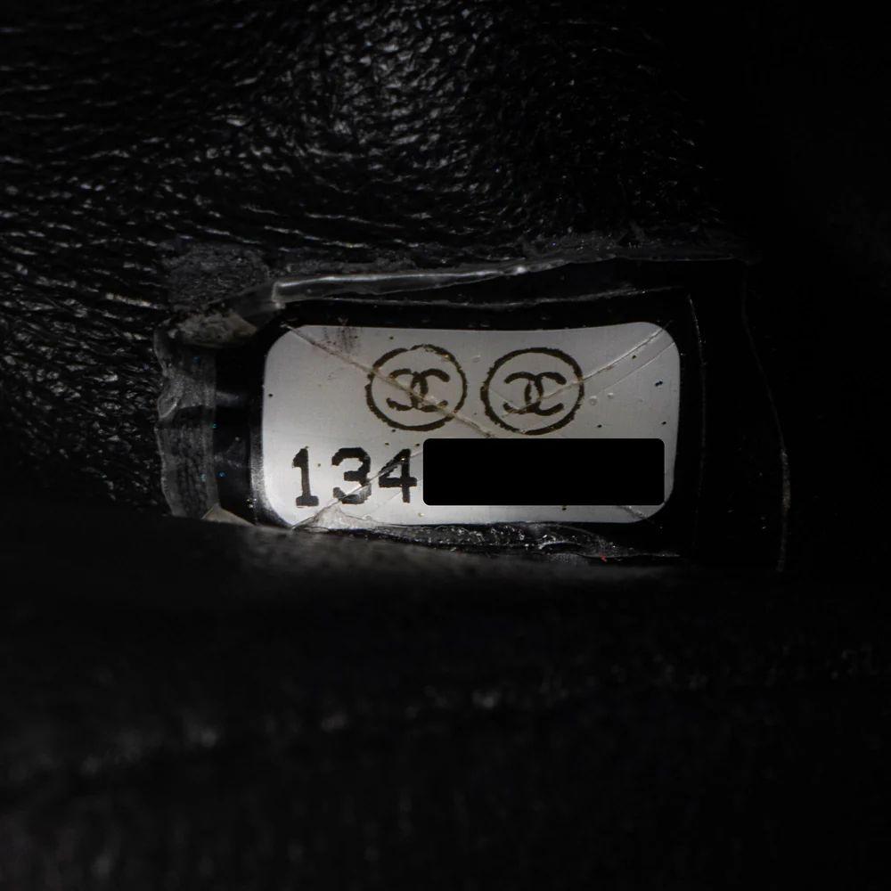 Refurbished Chanel Caviar Leather Classic Maxi Single Flap Bag - Reebelo Ireland